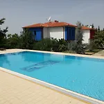Filosxenia Roxani Country House 3*