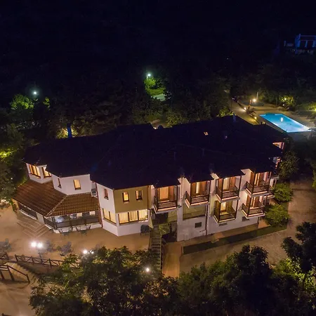 Filosxenia Roxani Country House Marónia