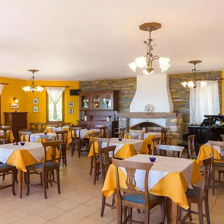 Filosxenia Roxani Country House 3*