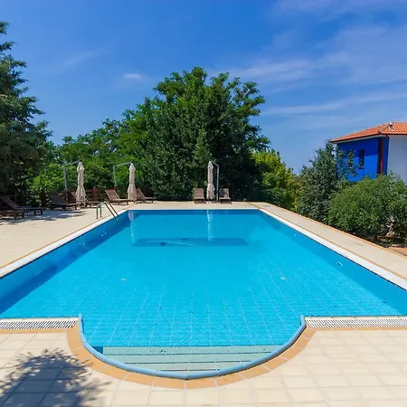 Filosxenia Roxani Country House