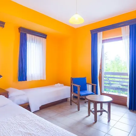 Filosxenia Roxani Country House 3* Marónia