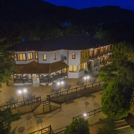 Filosxenia Roxani Country House 3*