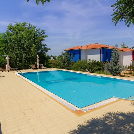 Filosxenia Roxani Country House فندق Marónia