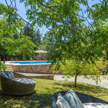Filosxenia Roxani Country House Hotel 3*
