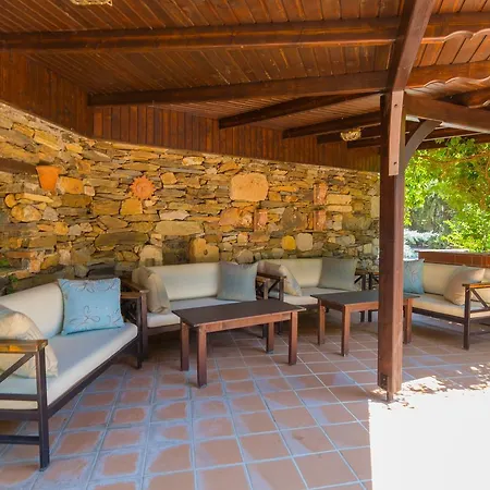 Filosxenia Roxani Country House Marónia